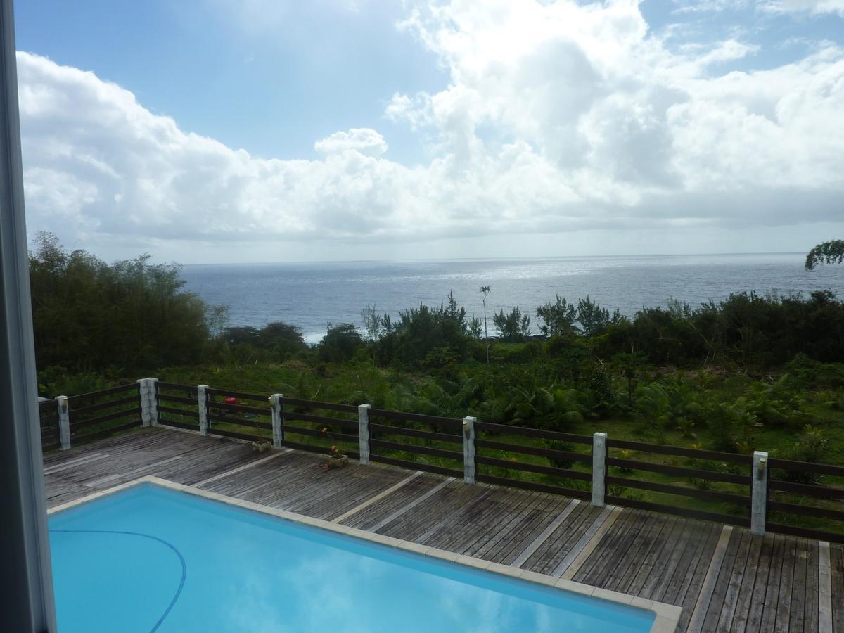La Pointe Au Corail Bed & Breakfast Sainte-Rose Bagian luar foto