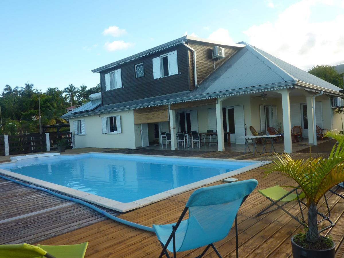 La Pointe Au Corail Bed & Breakfast Sainte-Rose Bagian luar foto